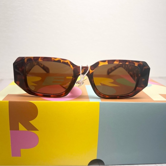 Trendy Rectangle Sunglasses for Women Retro 90s Narrow Square Sunglasses Vintage - Picture 8 of 9